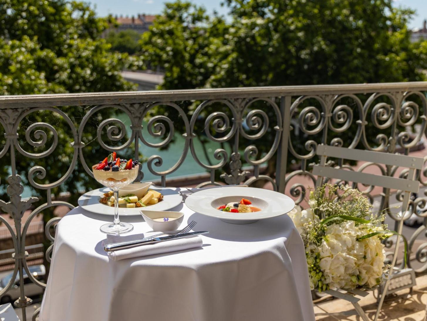 Boscolo Lyon Hotel & Spa Exterior foto